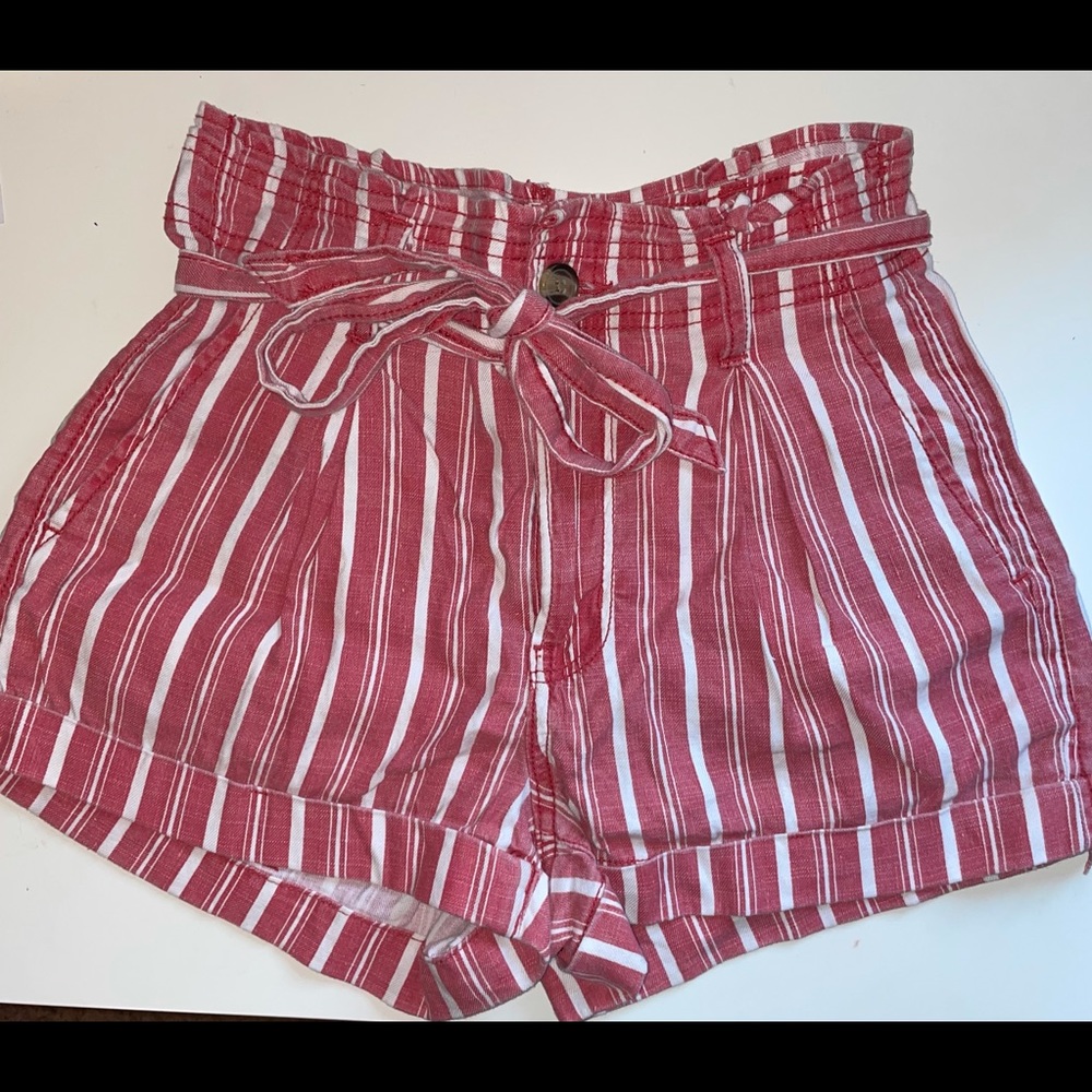 American Eagle women’s striped shorts